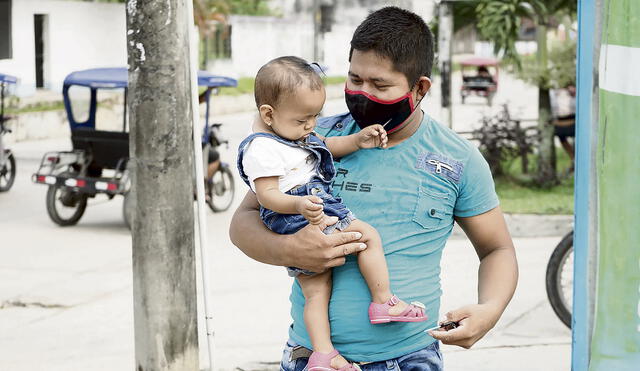 Cuidado paterno. La COVID-19 ha afectado el bienestar familiar. Urge atender este tema. Foto: Unicef