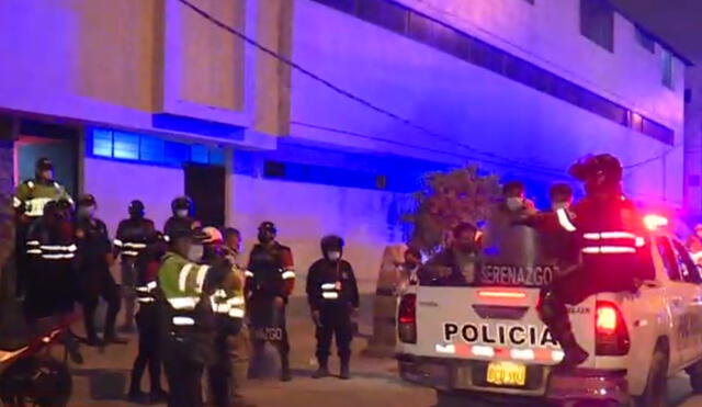 Los intervenidos fueron llevados a la Comisaria de Santa Luzmila. Foto: captura América Televisión
