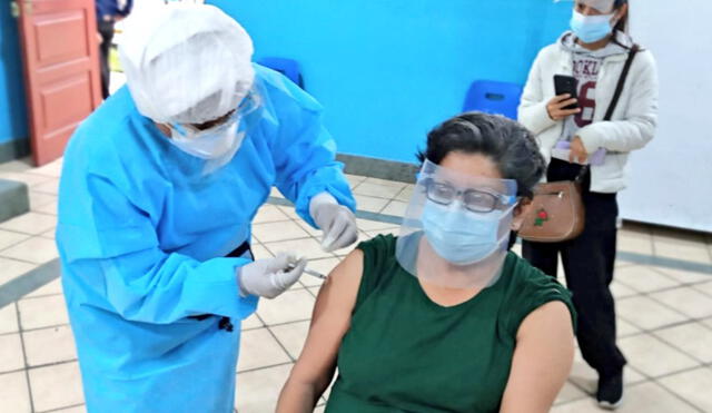 Vacunación para pacientes oncológicos iniciará en Lima y Callao. Foto: Minsa