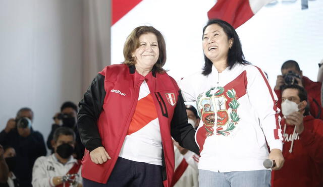 Keiko Fujimori y Lourdes Flores en mitin
