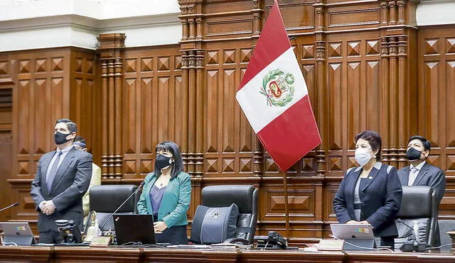 En la mira. Presidenta del Congreso, Mirtha Vásquez, y vicepresidentes Luis Roel y Matilde Fernández enfrentan otra asonada. Foto: difusión