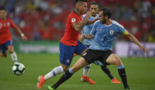 Chile se vuelve a enfrentar a Uruguay en una Copa América. Foto: EFE.