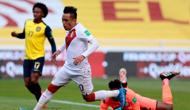 La última vez que se enfrentaron, Perú derrotó 2-1 a Ecuador por eliminatorias. Foto: AFP