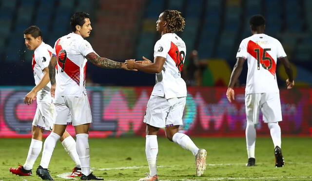Gianluca Lapadula asistió a Carrillo y este marcó el segundo gol de Perú. Foto: Selección Peruana