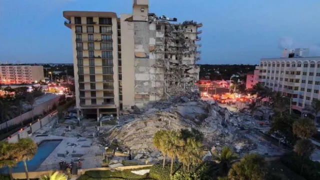 La escena de un edificio de 12 pisos parcialmente derrumbado en Surfside, Florida, a unas 6 millas al norte de Miami Beach. Foto: ABC News