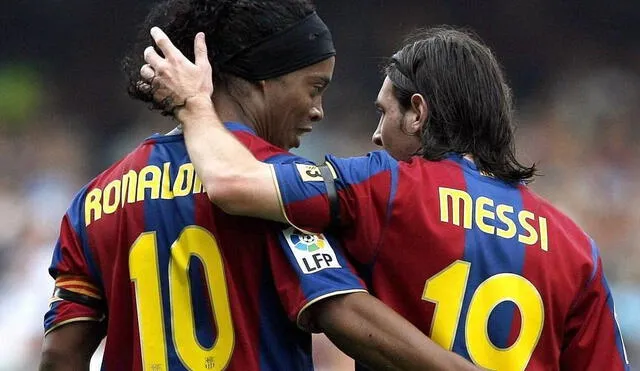 Ronaldinho y Messi jugaron juntos en el FC Barcelona por más de tres años. Foto: Ronaldinho/Twitter