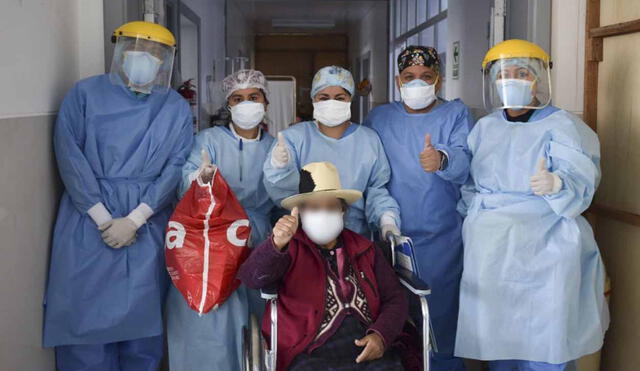 Sus familiares agradecieron a los médicos, enfermeras y técnicos del hospital huaracino. Foto: difusión