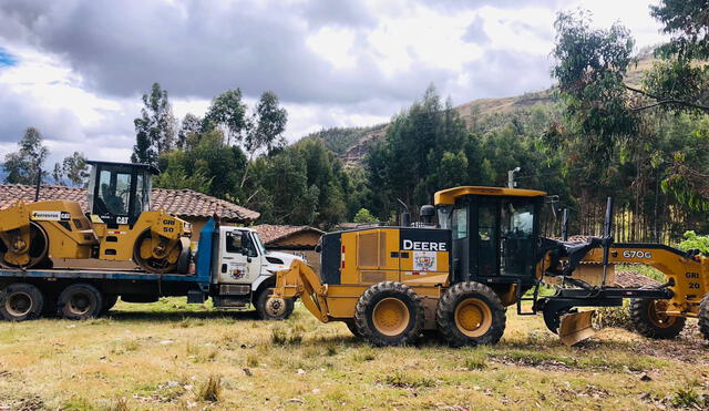 Maquinaria está lista para iniciar los trabajos en la carretera en la provincia de Pataz. Foto: GRLL