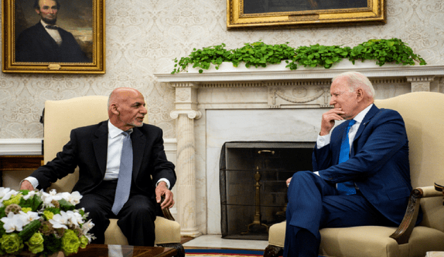 Ashraf Ghani se reunió con Joe Biden ante la retirada de las tropas estadounidenses de Afganistán. Foto: EFE