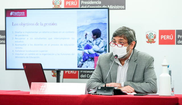 En el balance sectorial, presentado en conferencia de prensa, Cuenca añadió que la creación del Viceministerio de Educación Superior es uno de los logros del Minedu que ayuda en fortalecer la reforma educativa. Foto: PCM