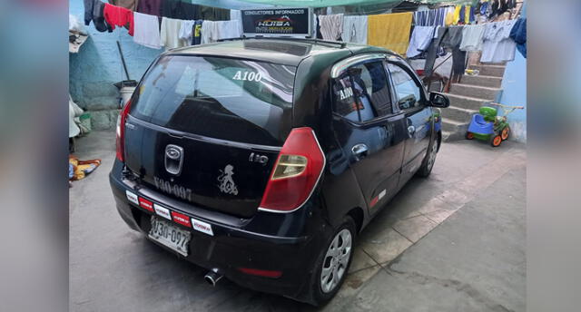 Vehículo tenía incluso un casquete de una empresa falsa de taxi. Foto: difusión PNP