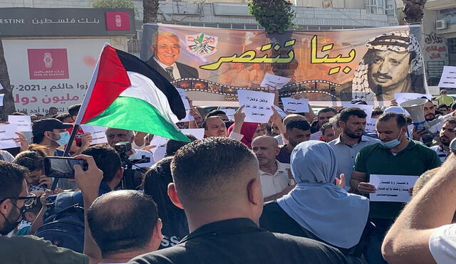 Este sábado hubo protestas para pedir la renuncia del presidente Mahmud Abás. Foto: EFE