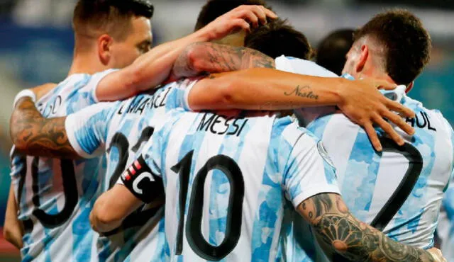 Lionel Messi brindó dos asistencias en la victoria de Argentina. Foto: EFE