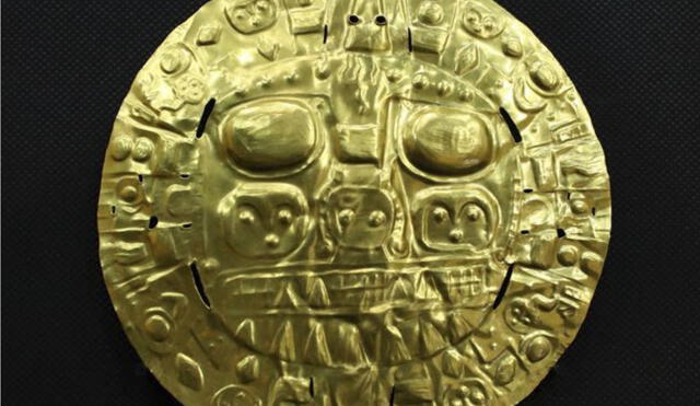 Mide 13.5 centímetros de diámetro. Es 90% de oro, 5% de plata y 5% de cobre. Se identifica con la cultura Marcavalle.