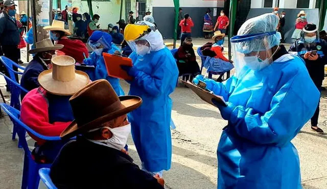 Vacunación de mayores seguirá de acuerdo al cronograma establecido. Foto: La República