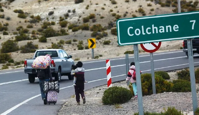 En la pequeña localidad de Colchane se declararon hace unos meses en alerta ante la gran cantidad de migrantes que arribaban, mayormente provenientes de Venezuela. Foto: difusión