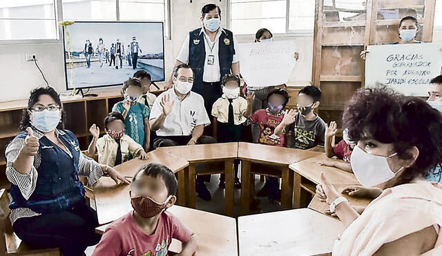 Héroes. La pandemia alejó a los alumnos de las aulas, pero no de los docentes que en selva, costa y sierra siguen trabajando. Foto: difusión