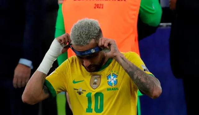 Neymar Jr no soportó que fuera condecorado por el segundo lugar que obtuvo Brasil en la Copa América 2021. Foto: Antonio Lacerda / EFE