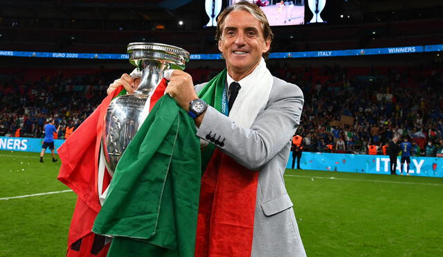 Roberto Mancini sumó su primer título como entrenador a nivel de selecciones. Foto: Twitter Italia