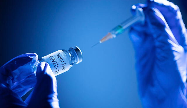 Las vacunas anti-COVID-19 es "vital" para tener protección contra la muy contagiosa variante Delta del virus. Foto: AFP