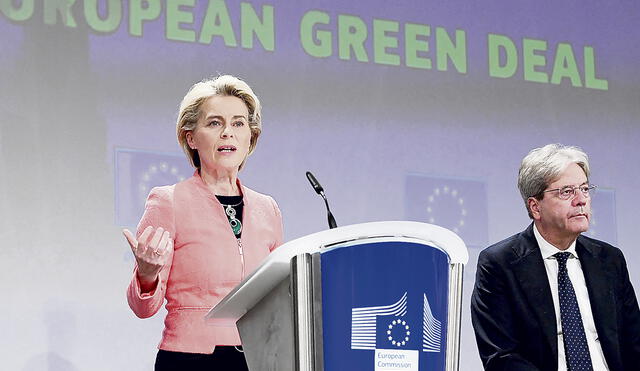 Expectativa. Presidenta de la Comisión Europea, Ursula von der Leyen, presenta el Pacto Verde Europeo en conferencia. Foto: AFP
