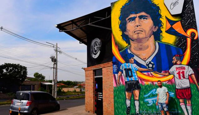 Diego Armando Maradona: mural en Paraguay. Foto: AFP