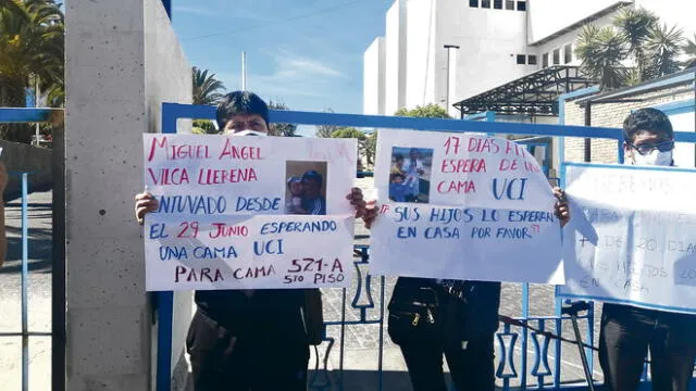 Familia hizo protesta frente a instalaciones de hospital Carlos Alberto Seguín.