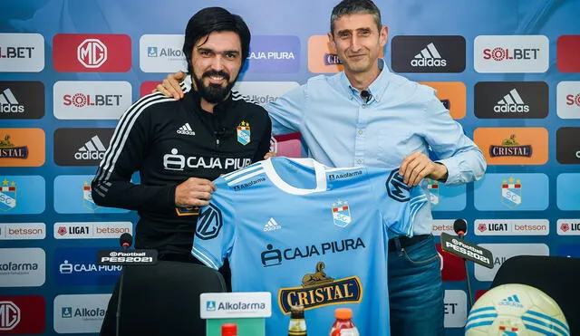 Jorge Cazulo ganó cinco títulos de la Primera División del Perú como jugador rimense. Foto: Sporting Cristal