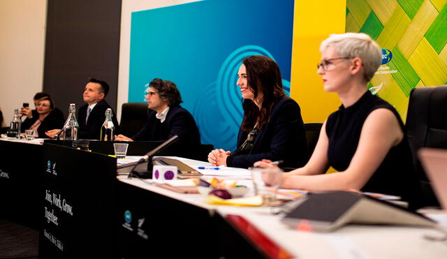 Jacinda Ardern (2d) lideró la reunión virtual de APEC antes de la cumbre anual de noviembre. Foto: EFE