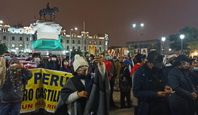 Simpatizantes de Pedro Castillo marcharon para exigir su proclamación tras resultados de la ONPE. Foto: César Zorrilla/ URPI-LR