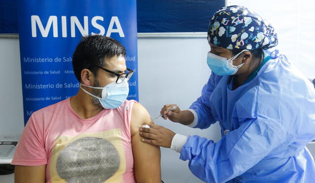 La vacunación en Perú superó las 10 millones de dosis. Foto: Minsa