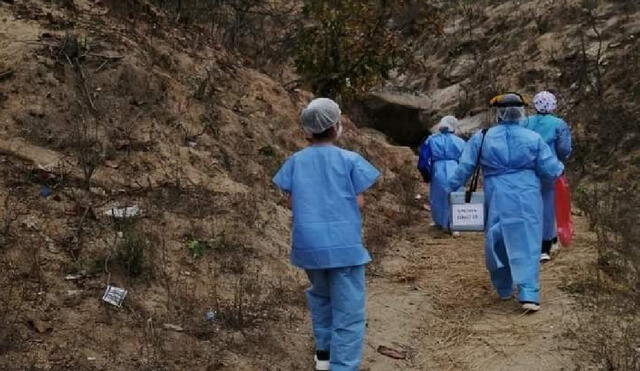 Enfermeras a cargo del proceso de inmunización llegaron al distrito de Santa Catalina de Mossa, en Morropón. Foto: Diresa