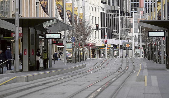 Desoladas. Calles en Australia lucen completamente vacías por el confinamiento en el país. Foto: EFE