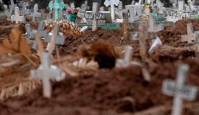 Los restos de la madre ya fueron llevados al cementerio donde se encontraban. Foto: AFP/referencial