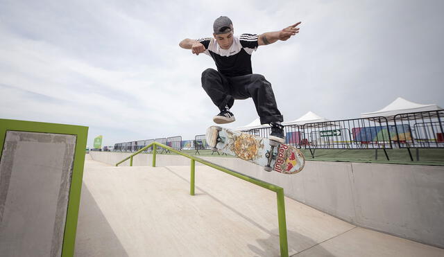 Ángelo Caro nos representará en los Juegos Olímpicos Tokio 2021 en la disciplina skateboarding. Foto: RedBull