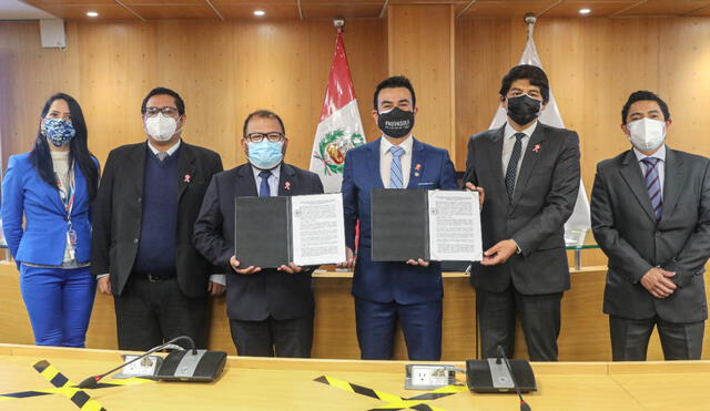 Autoridades se reunieron para firma de convenio. Foto: Municipalidad de Arequipa