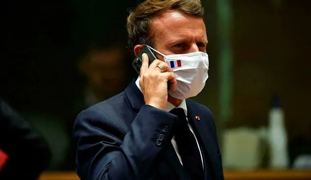 Emmanuel Macron utiliza teléfonos con un alto sistema de seguridad; sin embargo, estos también puedes ser blancos de vigilancia según los expertos. Foto: John Thys / AFP