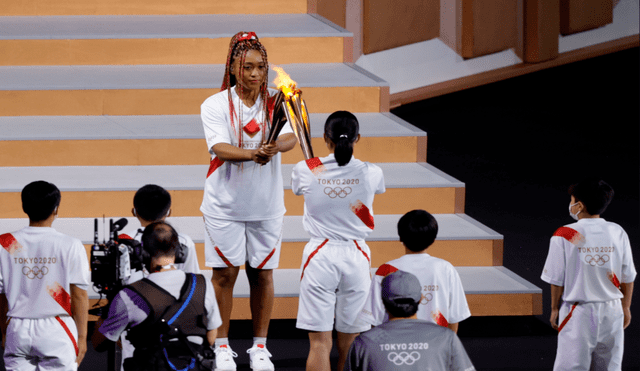 La tenista de 23 años que renunció a su doble nacionalidad, Naomi Osaka, es la encargada de encender la antorcha en los JJOO de Tokio. foto: EFE