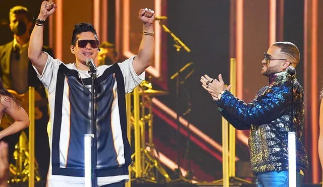 El dúo interpretó su nueva canción “Queriéndote” en los Premios Juventud 2021. Foto: Instagram