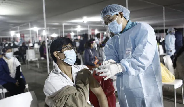 Vacunación en Perú continuará durante todo el año 2021 con la finalidad de inmunizar a toda la población mayor de 12 años. Foto: La República