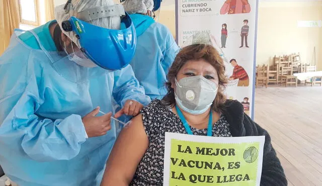 Jornada apunta a inmunizar a todos los docentes de áreas rurales. Foto: Red de Salud Carabaya