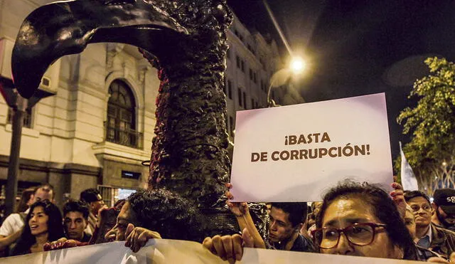 Ciudadanía pide cambios. Las protestas mayormente son contra los actos de corrupción que afectan los fondos públicos. Foto: La República