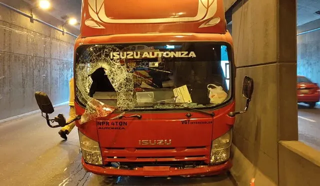 Así quedó el camión tras el accidente en Surco. Foto: difusión