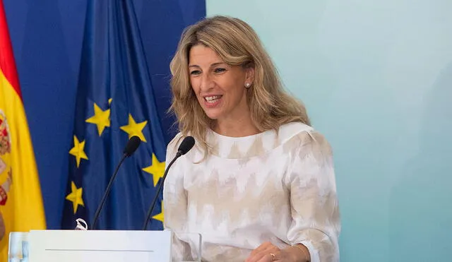 La vicepresidenta segunda del Gobierno de España y ministra de Trabajo y Economía Social, Yolanda Díaz, se unió a las felicitaciones a Pedro Castillo. Foto: Europa Press