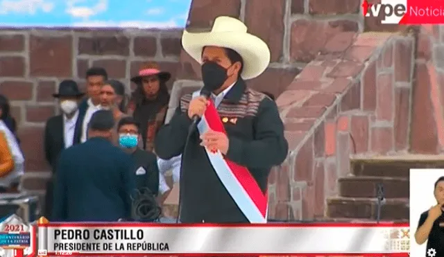 Castillo juró como presidente en Ayacucho. Foto: captura Facebook Tv Perú.