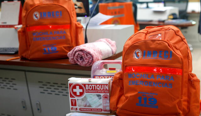 No olvides renovar periódicamente los productos de tu mochila de emergencia. Foto: La República
