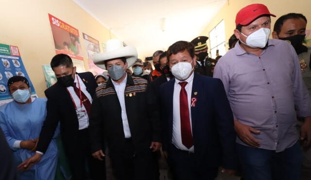 El presidente Pedro Castillo llegó al hospital de Apoyo II de la ciudad de Sullana. Foto: PCM