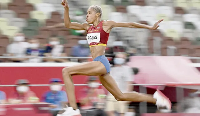 Hazaña. La atleta venezolana pulverizó el récord por 17 centímetros. Foto: AFP