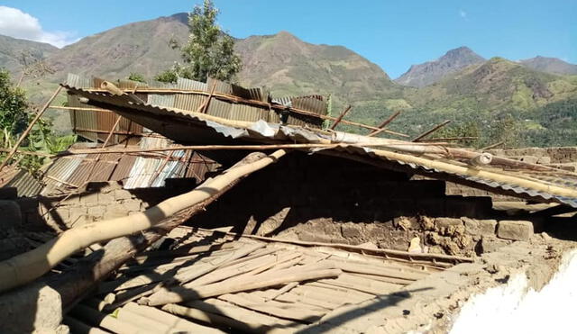 Techos se derrumbaron tras los vientos de 45 km/h que azotaron los distritos de Huancabamba. Foto: William Tocto