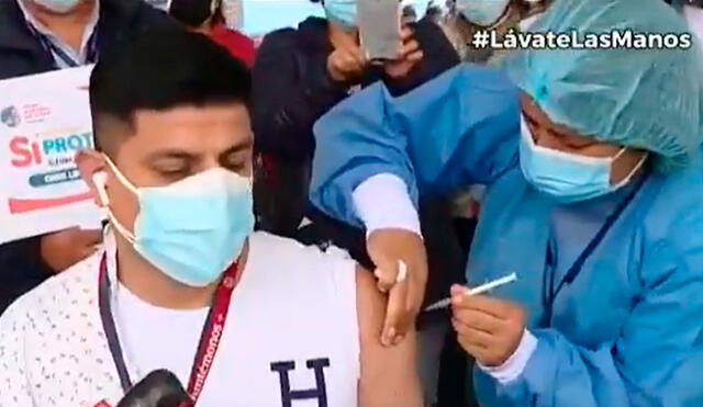 El hombre de prensa de Canal N y América TV acudió a uno de los centros de vacunación y recibió su primera dosis contra la COVID-19 en vivo. Foto: captura de Canal N